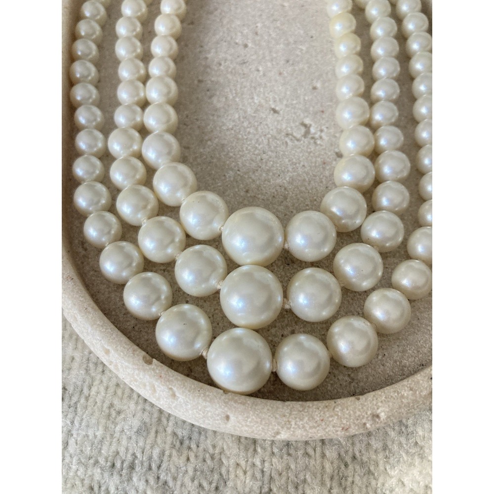 Triple Strand Faux Pearl Necklace Graduated‎ Beads Silver Tone Clasp Collar Glam